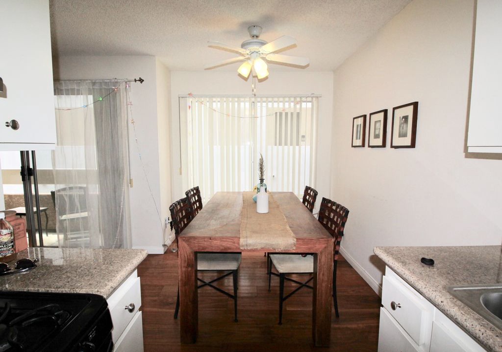 Photo of Livingroom in West Los Angeles