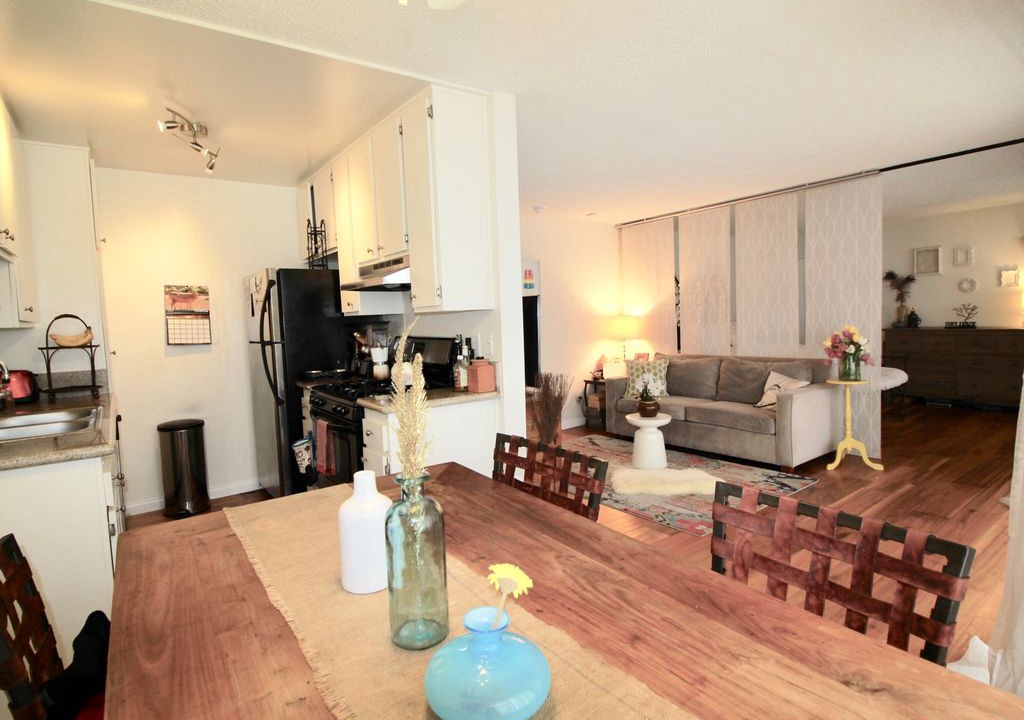 Photo of Livingroom in West Los Angeles