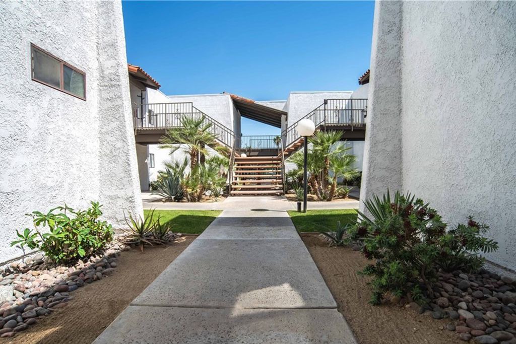 Photo of Buildings in Canyon Corridor