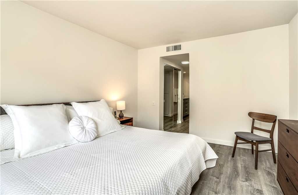 Photo of Bedroom in Canyon Corridor