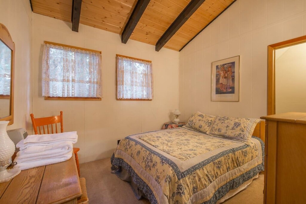 Photo of Bedroom in Homewood