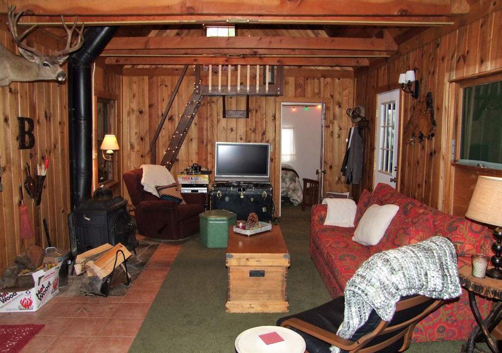 Photo of Livingroom in Tahoe Pines