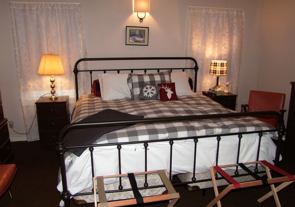 Photo of Bedroom in Tahoe Pines