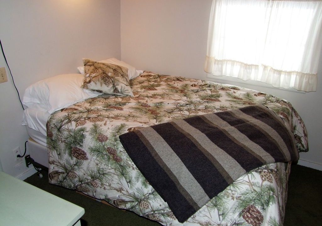 Photo of Bedroom in Tahoe Pines