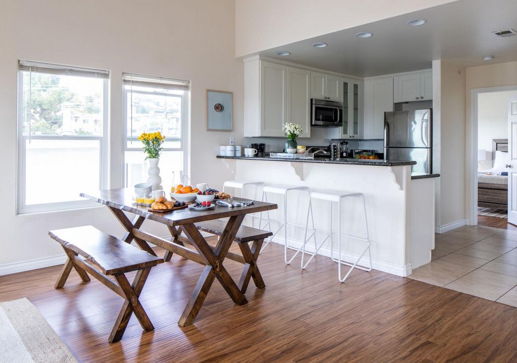 Photo of Livingroom in North Pacific Beach