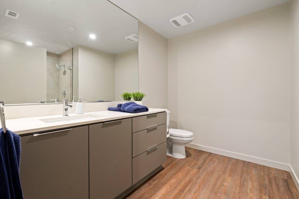 Photo of Kitchen in Platinum Triangle