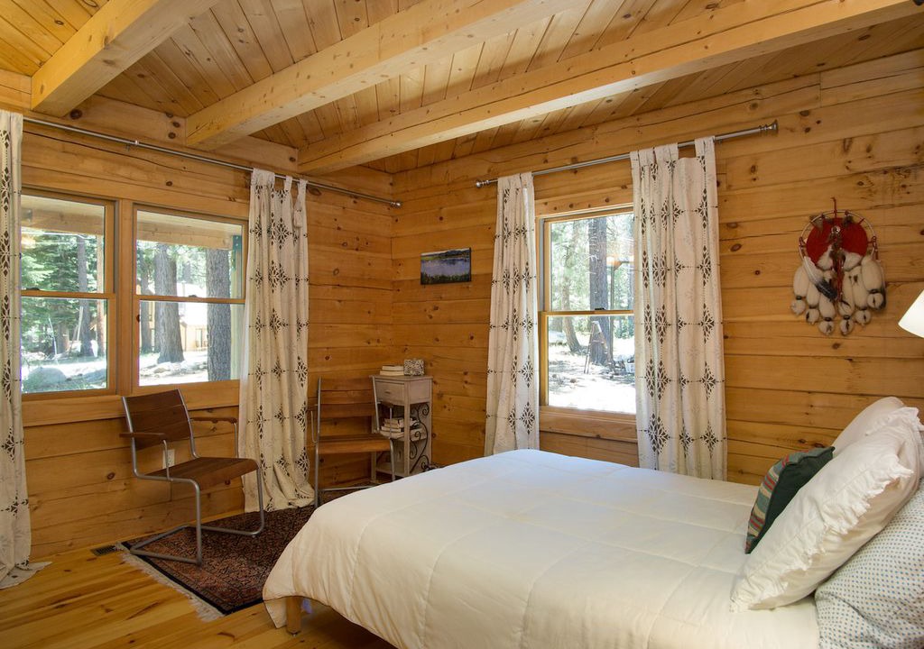 Photo of Bedroom in North Upper Truckee