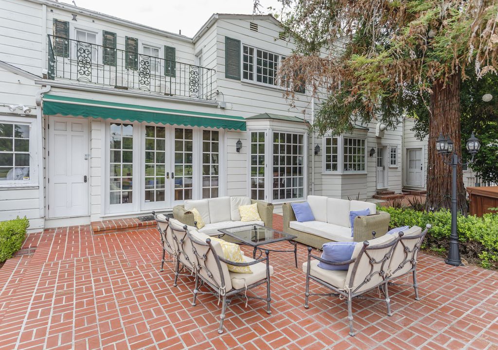 Photo of Patio Balcony in Encino