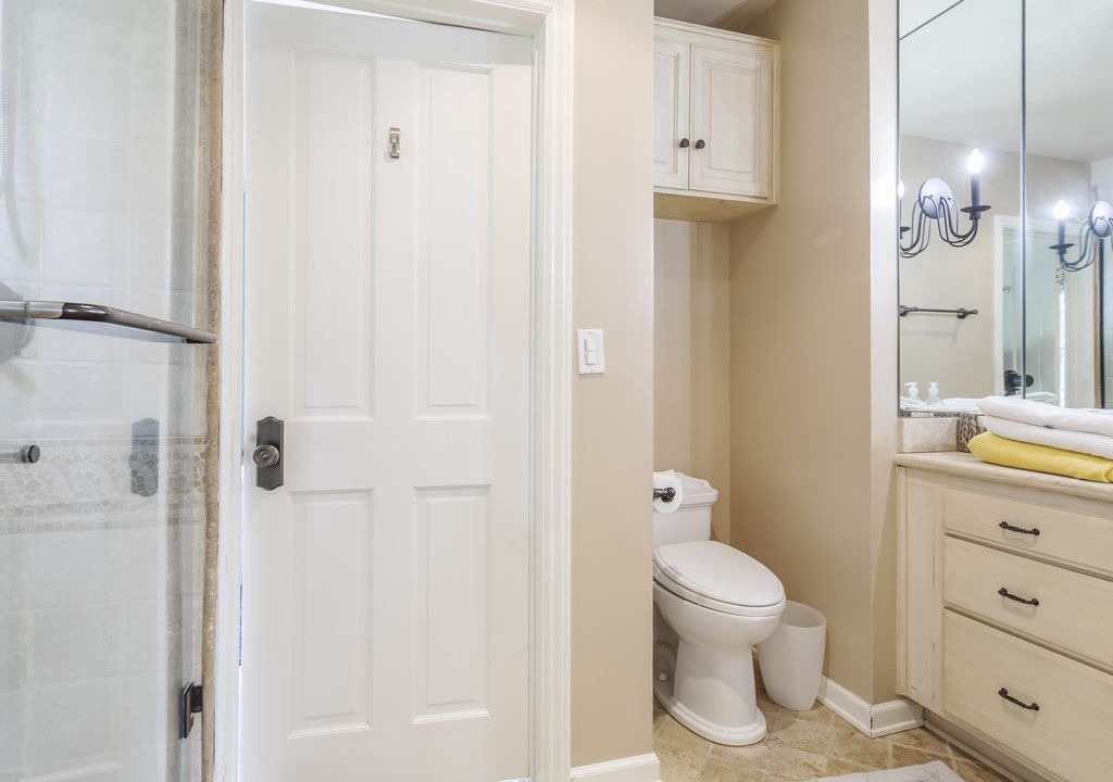 Photo of Bathroom in Encino