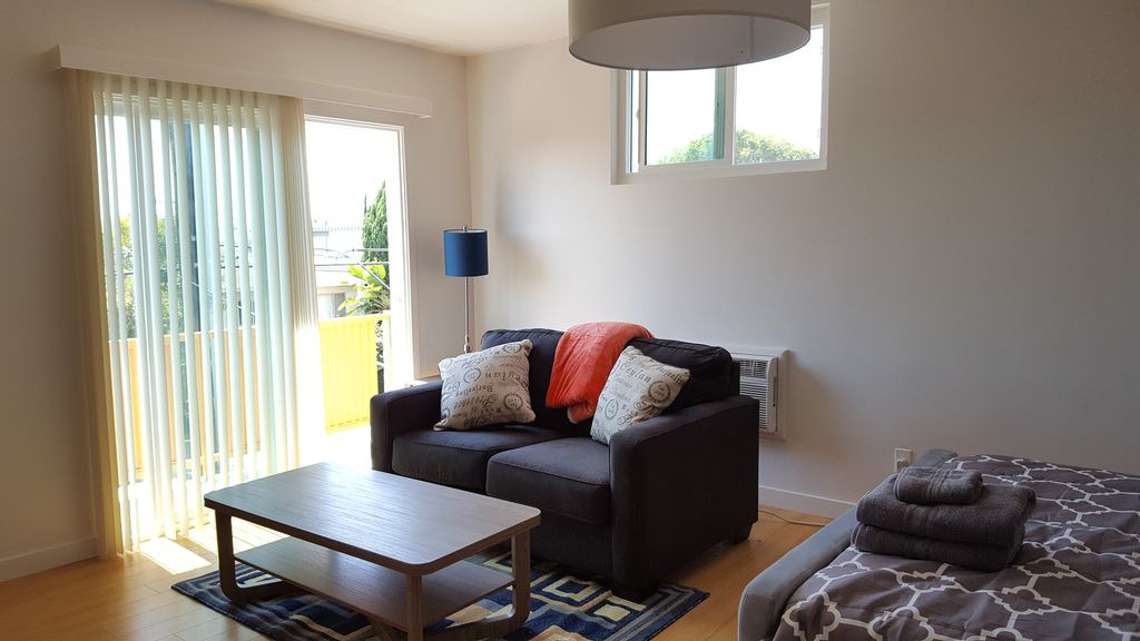 Photo of Livingroom in West Los Angeles