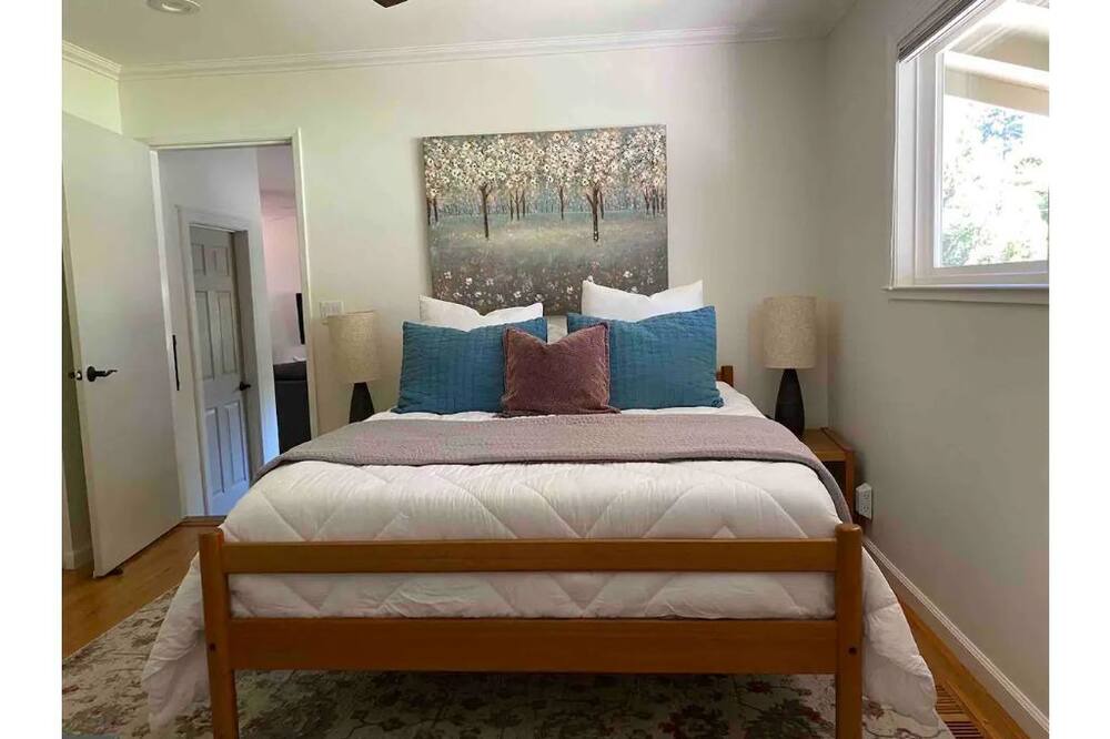 Photo of Bedroom in Felton
