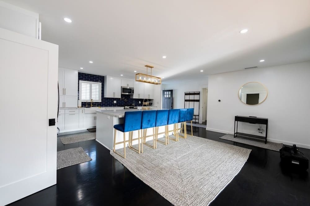 Photo of Kitchen in Canoga Park