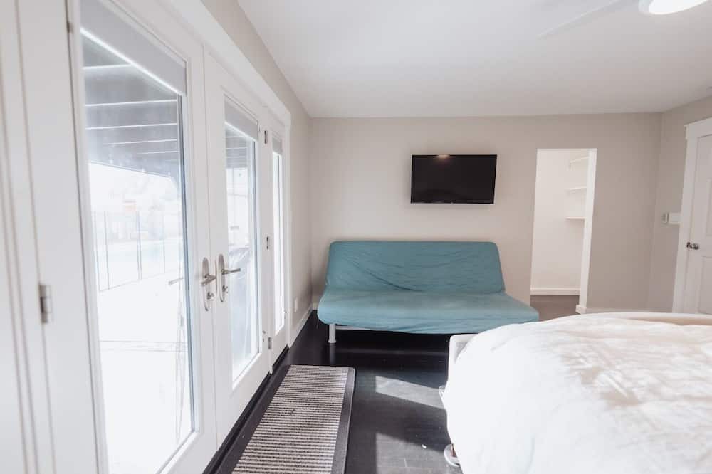 Photo of Bedroom in Canoga Park