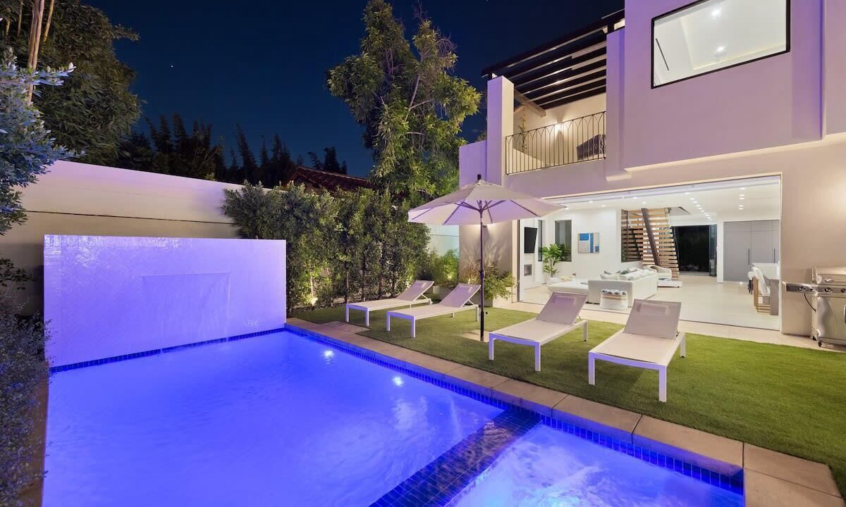 Photo of Outdoor in La Brea