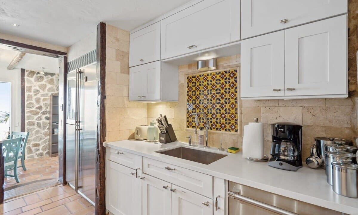 Photo of Kitchen in Edgemar - Pacific Manor