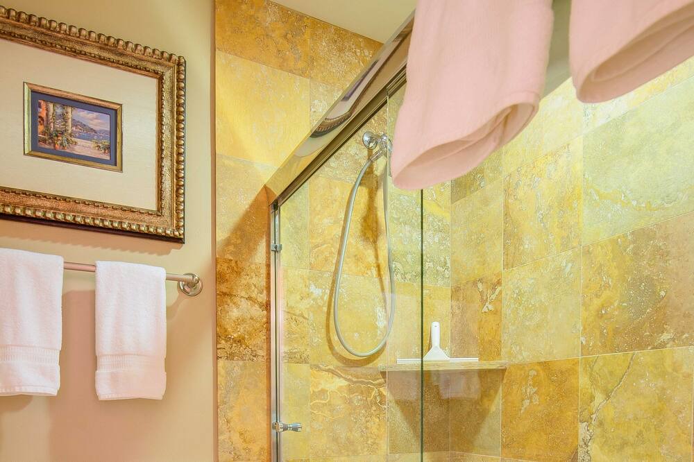 Photo of Bathroom in La Jolla Mesa