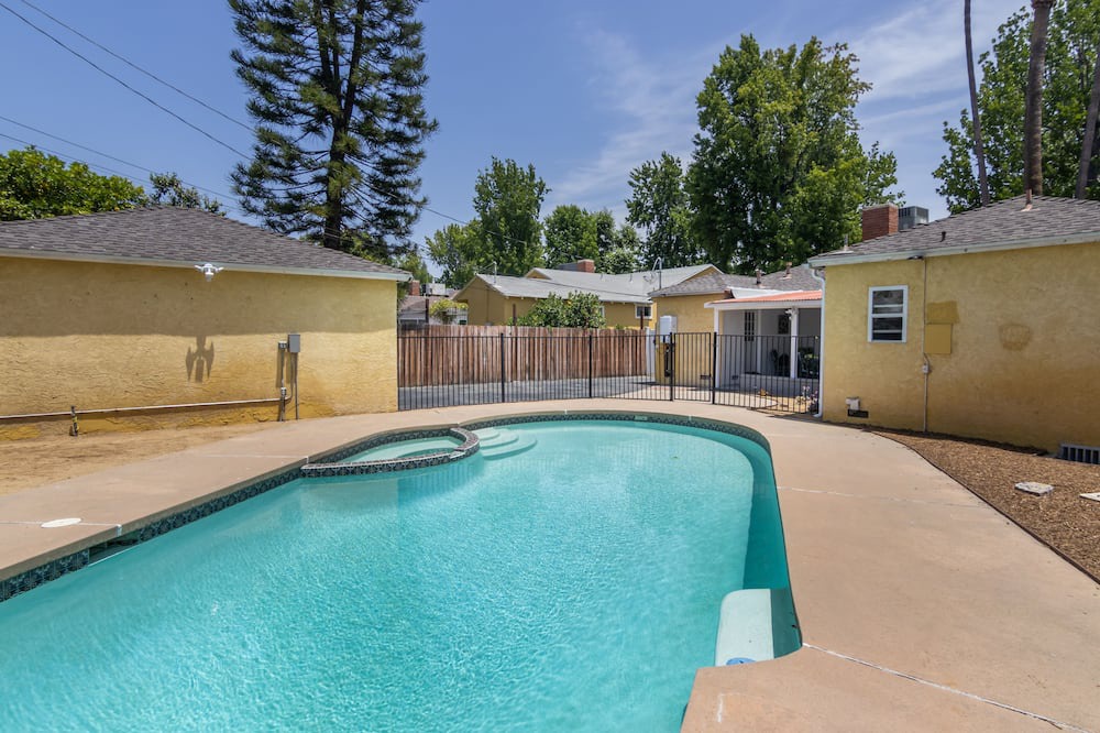Photo of Outdoor in Valley Village