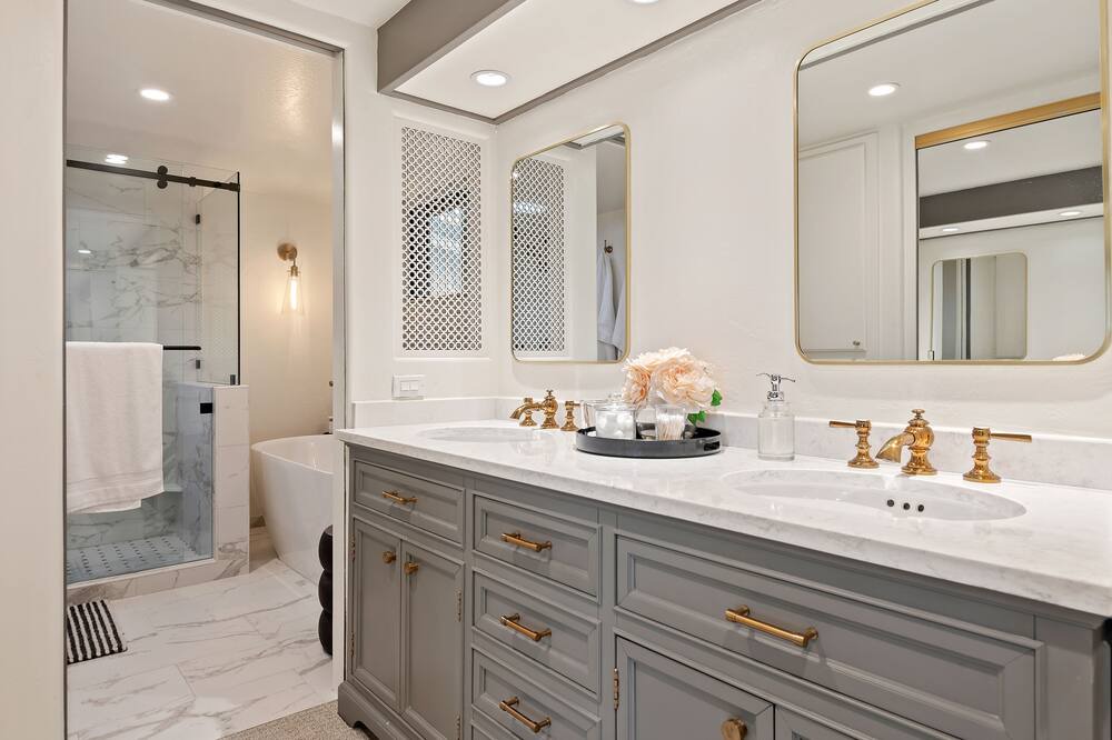 Photo of Bathroom in Las Positas
