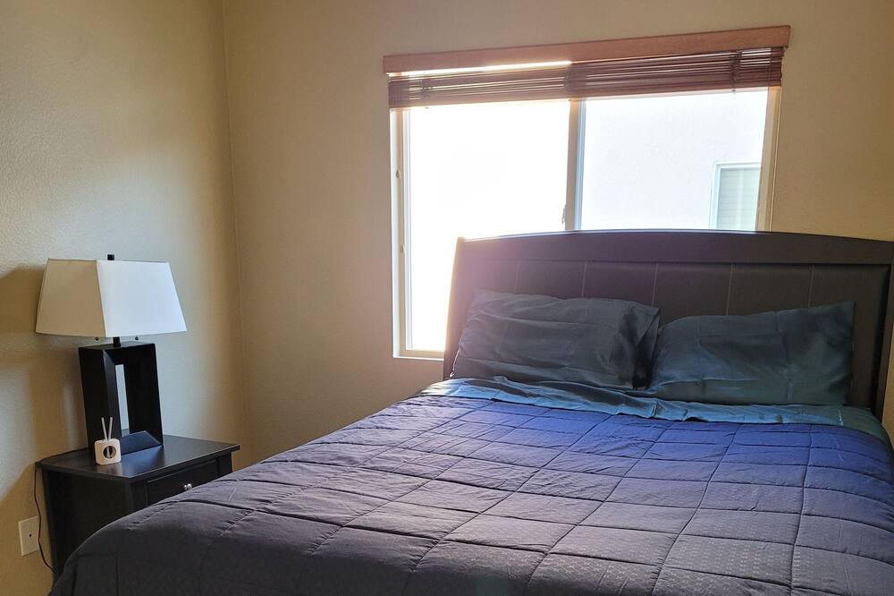 Photo of Bedroom in Ocean View Hills