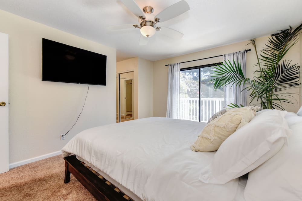 Photo of Bedroom in Orangevale