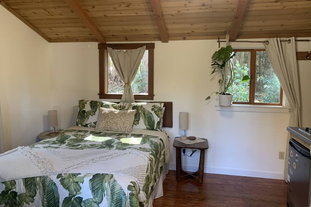Photo of Bedroom in Mendocino