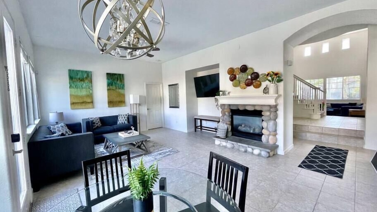 Photo of Livingroom in West Sacramento