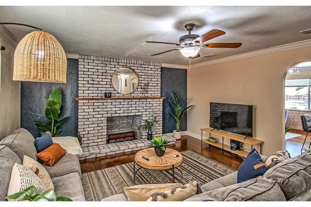 Photo of Livingroom in Redding