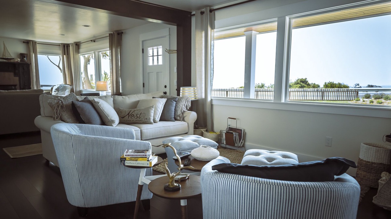 Photo of Livingroom in Crescent City North