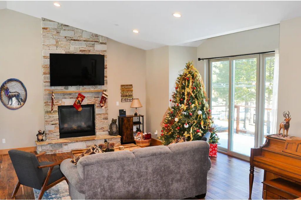 Photo of Livingroom in Mountain View Estates