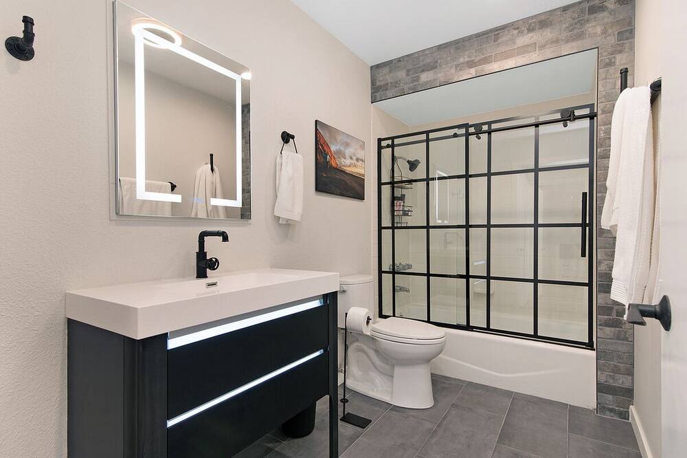 Photo of Bathroom in Del Mar Heights
