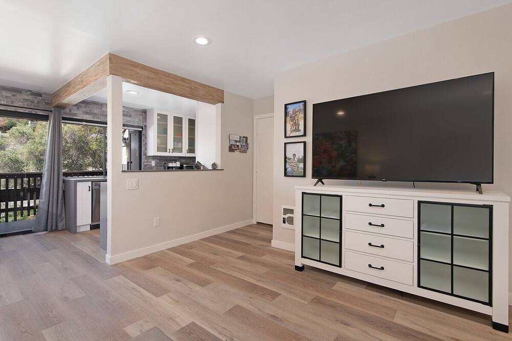 Photo of Bedroom in Del Mar Heights