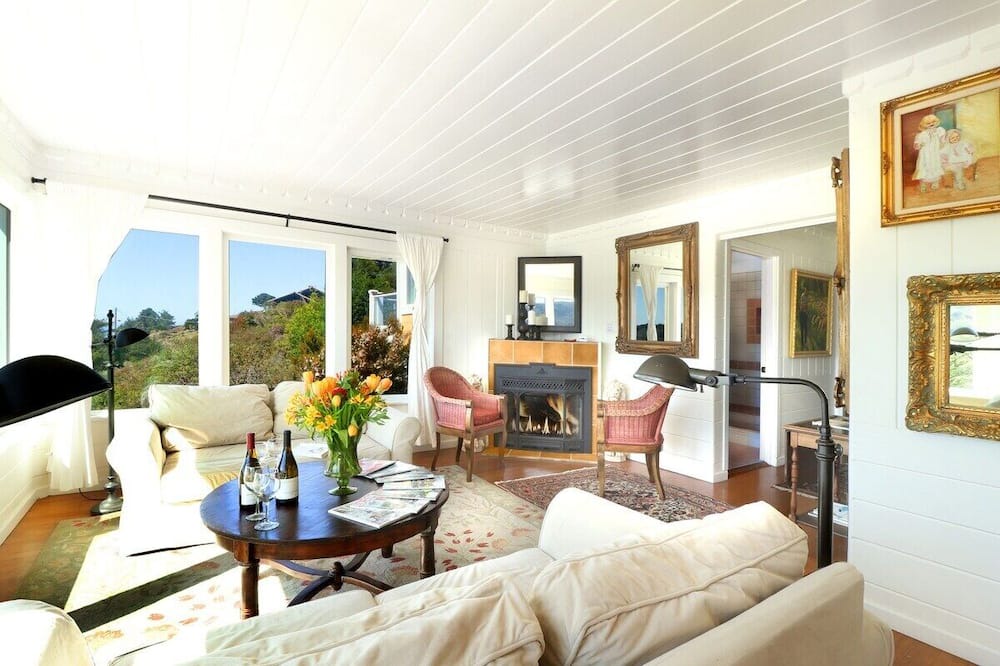 Photo of Livingroom in Monte Rio