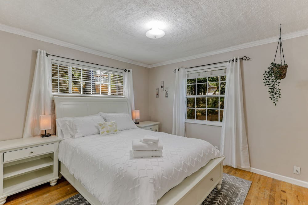 Photo of Bedroom in Redding