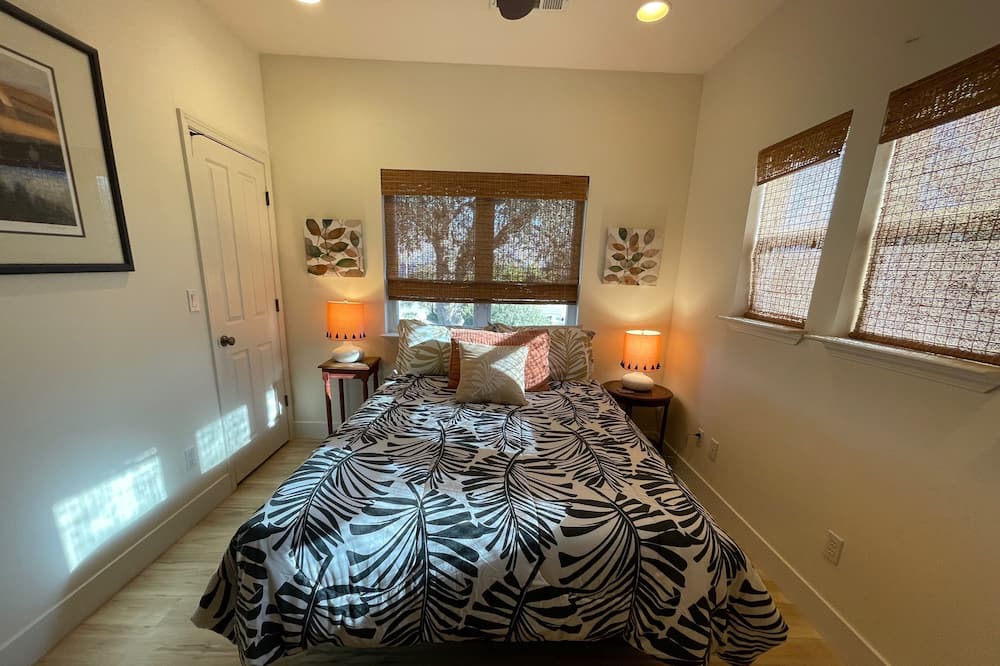 Photo of Bedroom in Springville