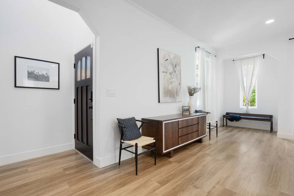 Photo of Bedroom in Sunland-Tujunga