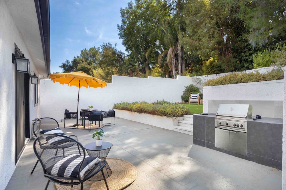 Photo of Patio Balcony in Sunland-Tujunga