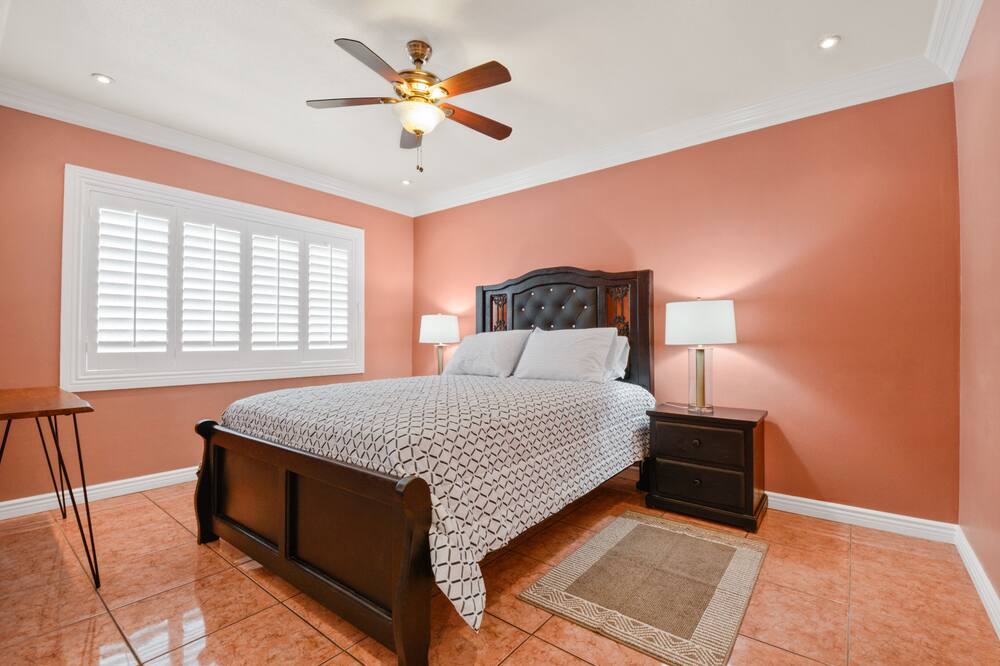 Photo of Bedroom in Los Angeles County