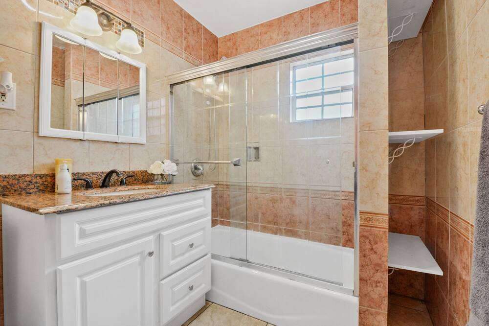 Photo of Bathroom in Los Angeles County