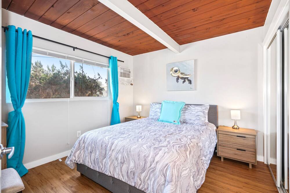Photo of Bedroom in Logan Heights