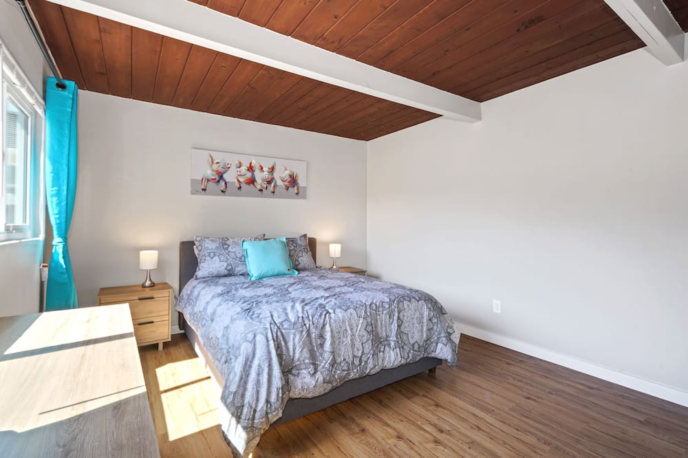 Photo of Bedroom in Logan Heights