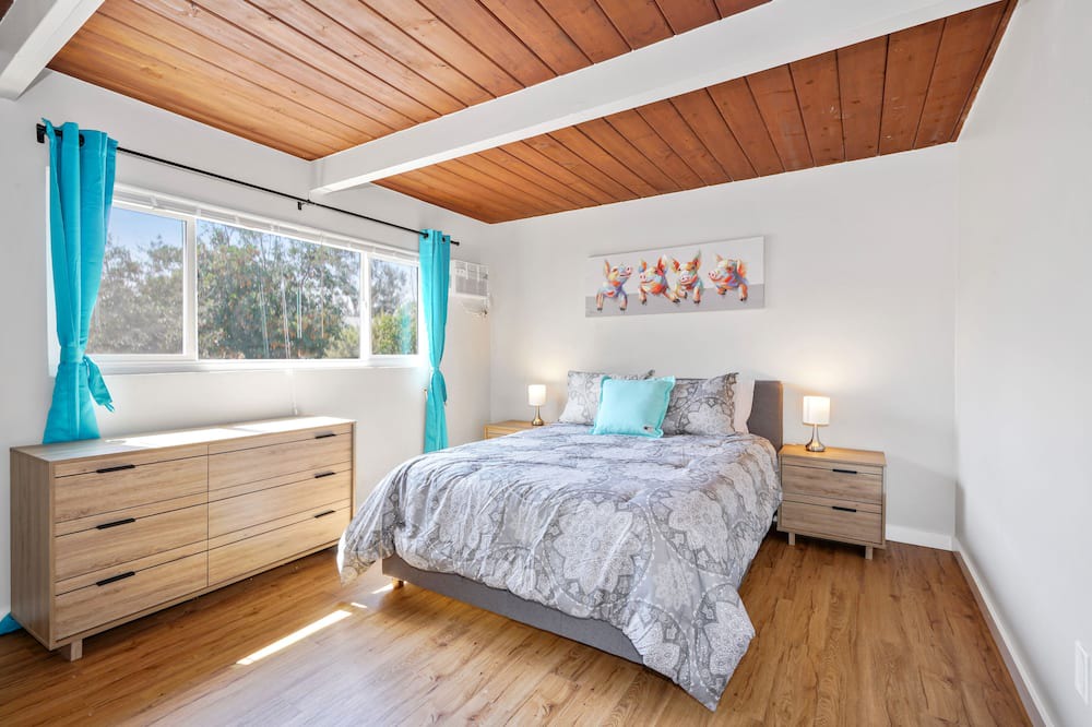 Photo of Bedroom in Logan Heights