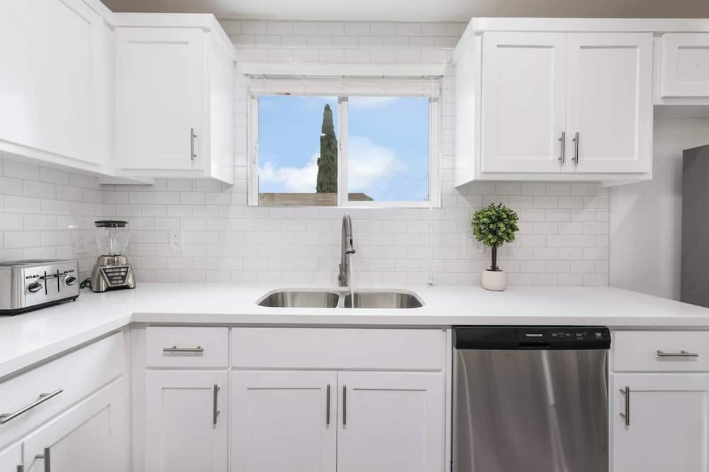 Photo of Kitchen in Pico-Union