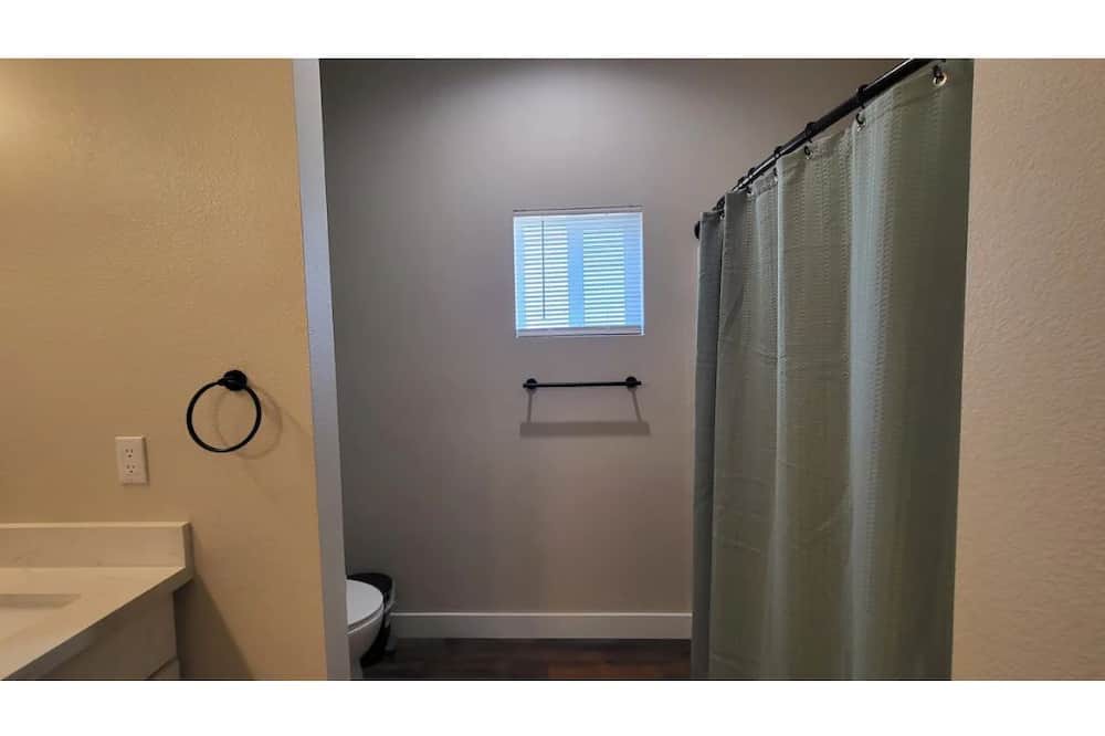Photo of Bathroom in East Hemet
