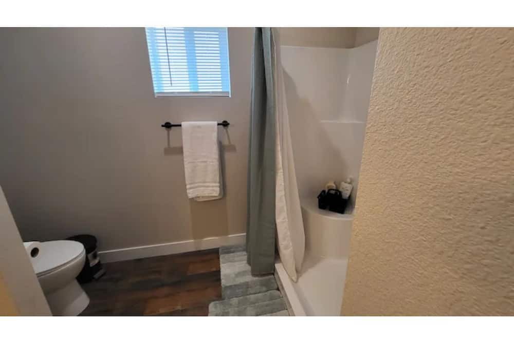 Photo of Bathroom in East Hemet