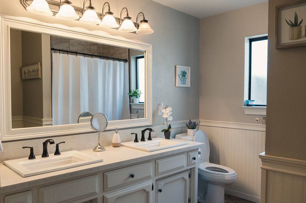 Photo of Bathroom in Greenacres
