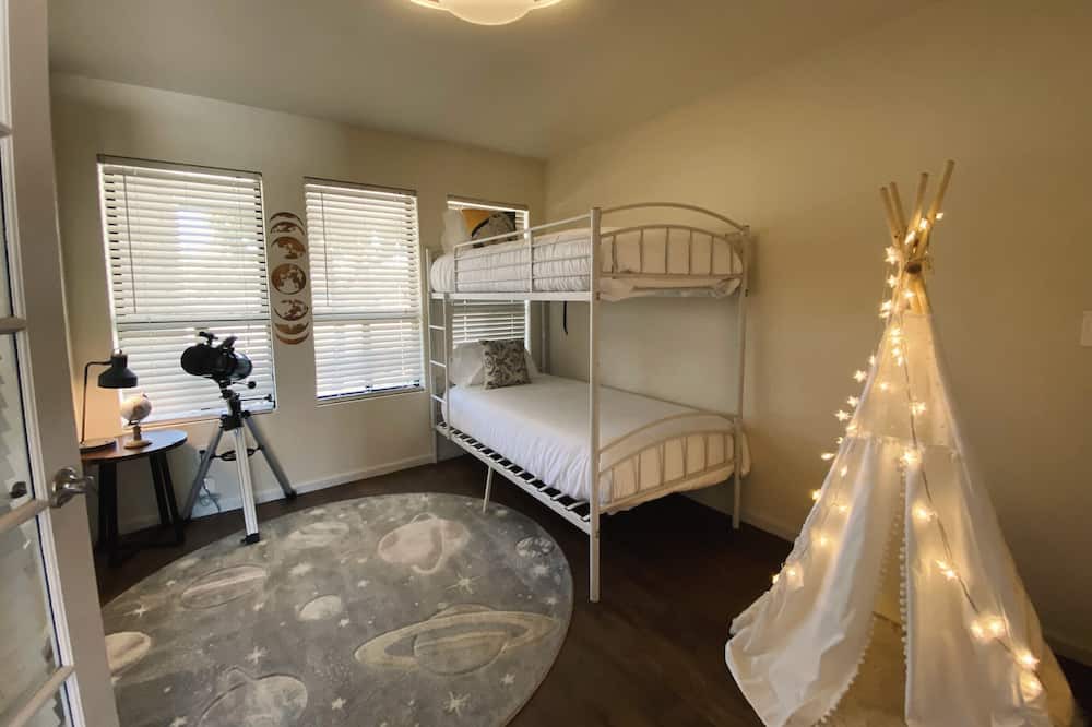 Photo of Bedroom in Greenacres
