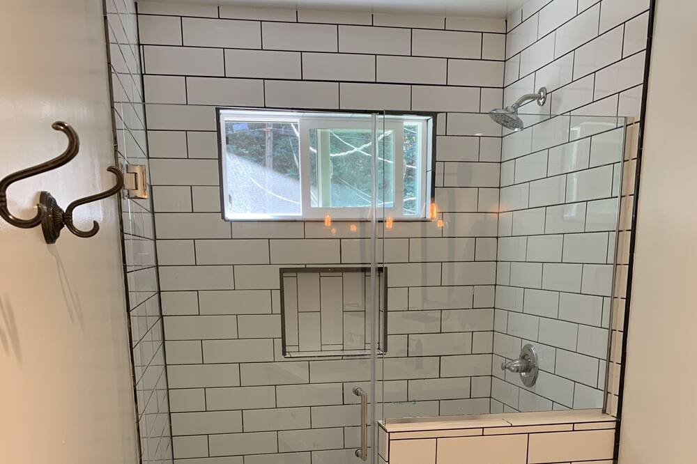 Photo of Bathroom in Cazadero
