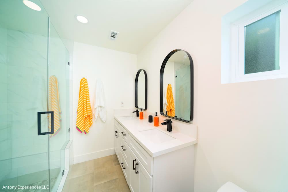 Photo of Bathroom in Fountain Valley
