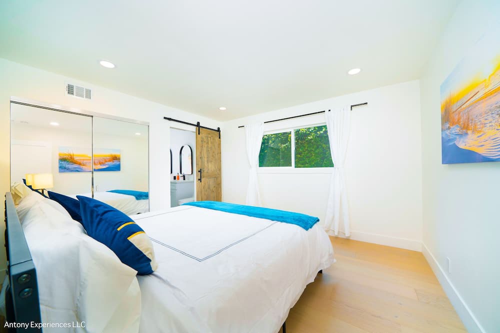 Photo of Bedroom in Fountain Valley