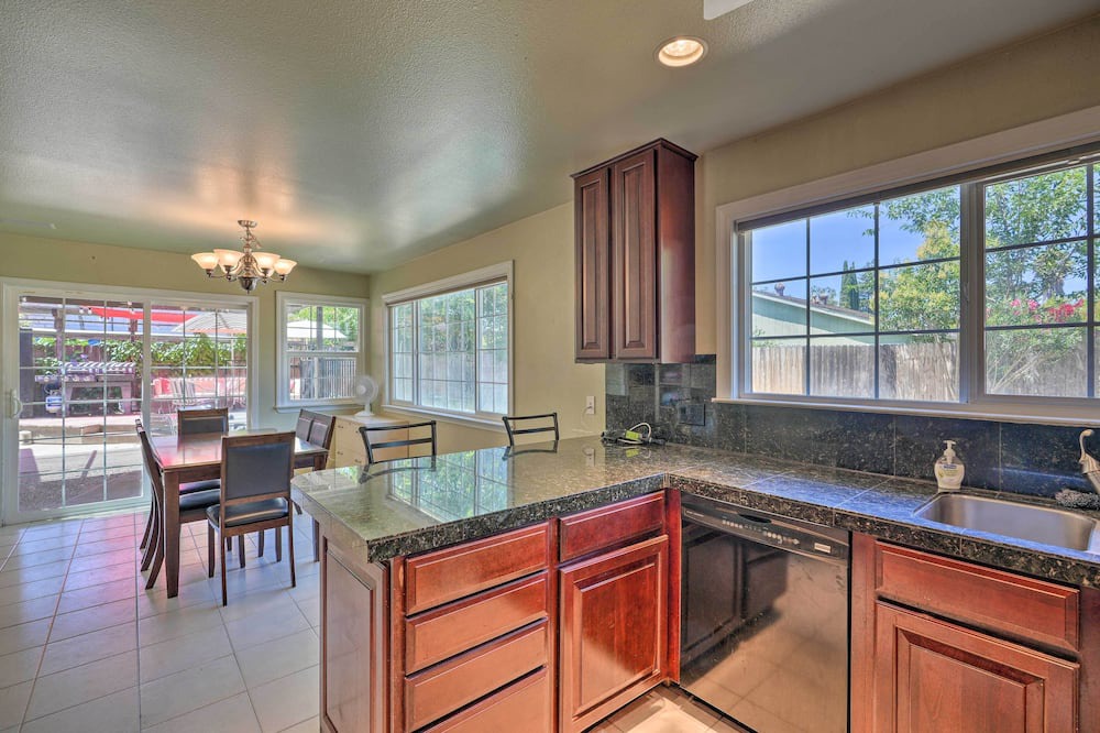 Photo of Kitchen in South Natomas